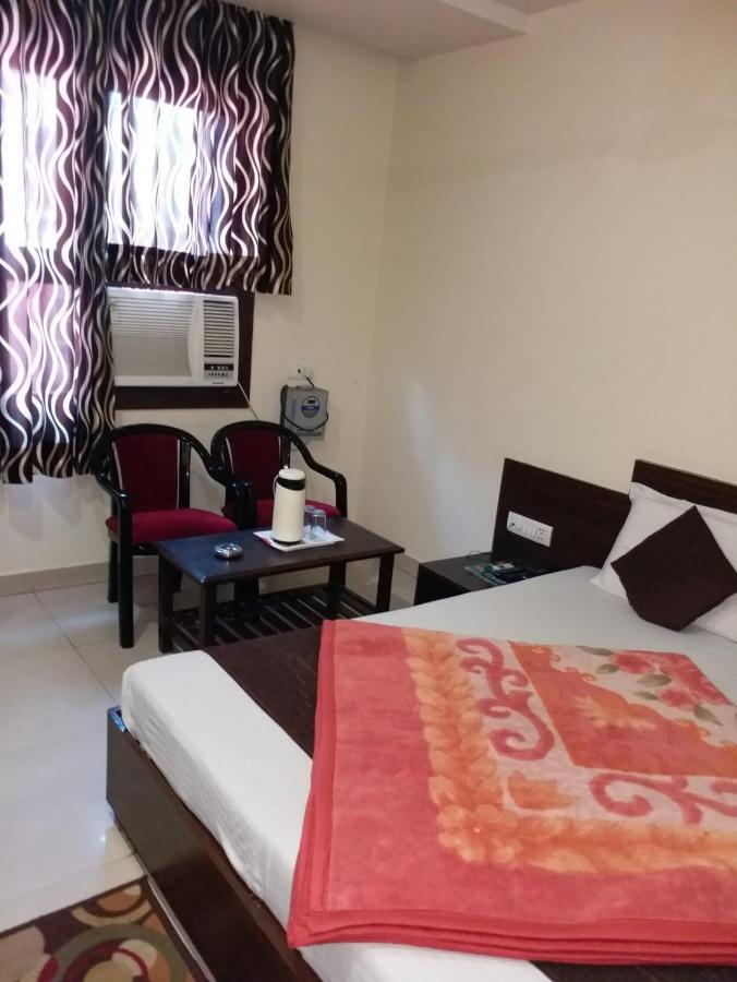 Hotel Abhinandan Inn Dźajpur Zewnętrze zdjęcie