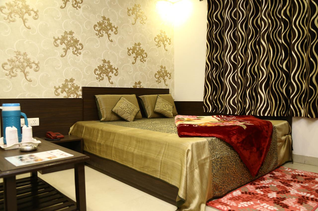 Hotel Abhinandan Inn Dźajpur Zewnętrze zdjęcie