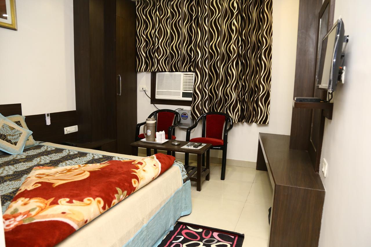 Hotel Abhinandan Inn Dźajpur Zewnętrze zdjęcie