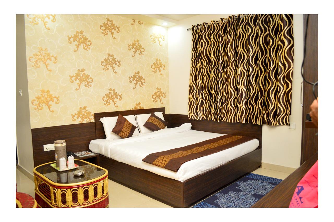 Hotel Abhinandan Inn Dźajpur Zewnętrze zdjęcie