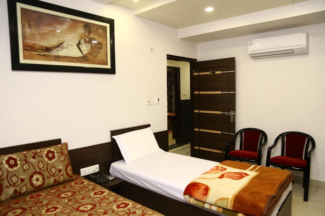 Hotel Abhinandan Inn Dźajpur Zewnętrze zdjęcie