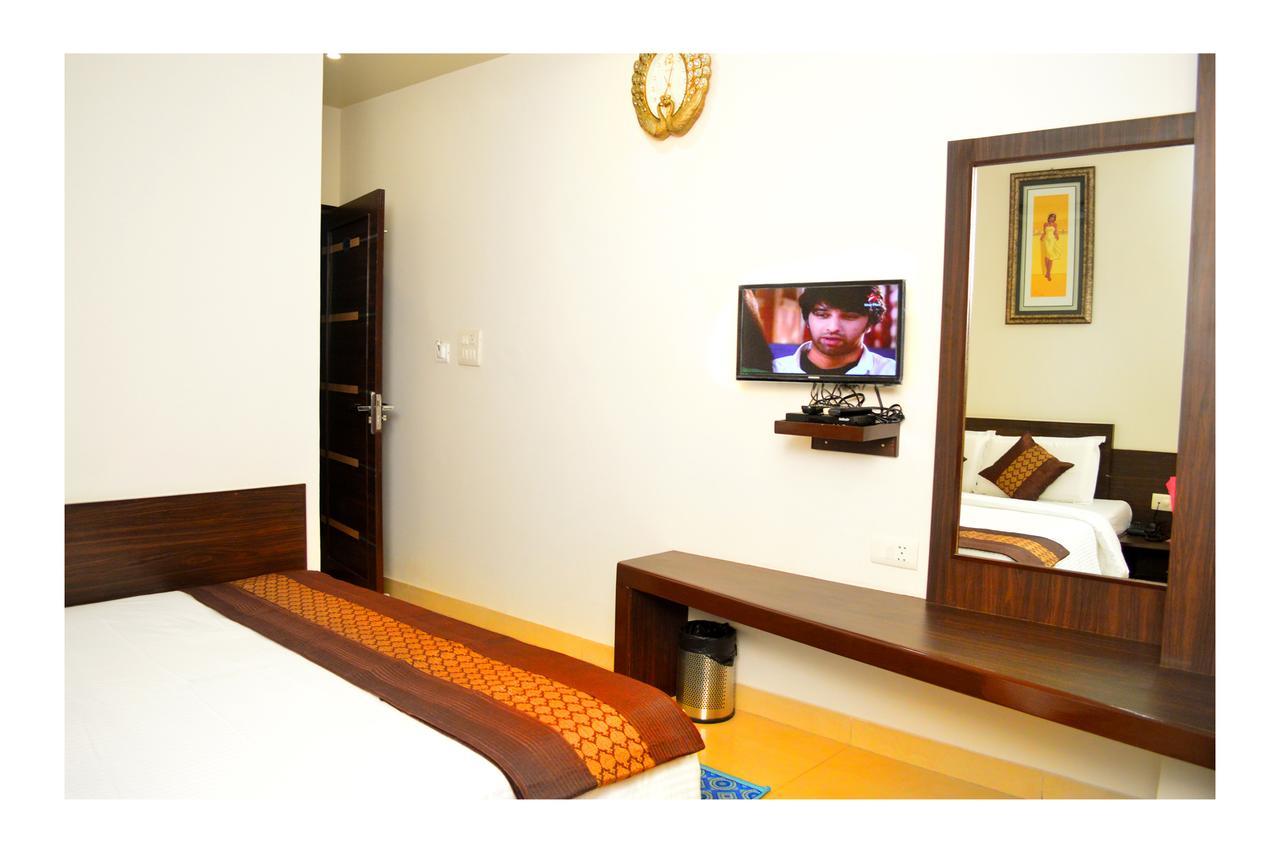 Hotel Abhinandan Inn Dźajpur Zewnętrze zdjęcie