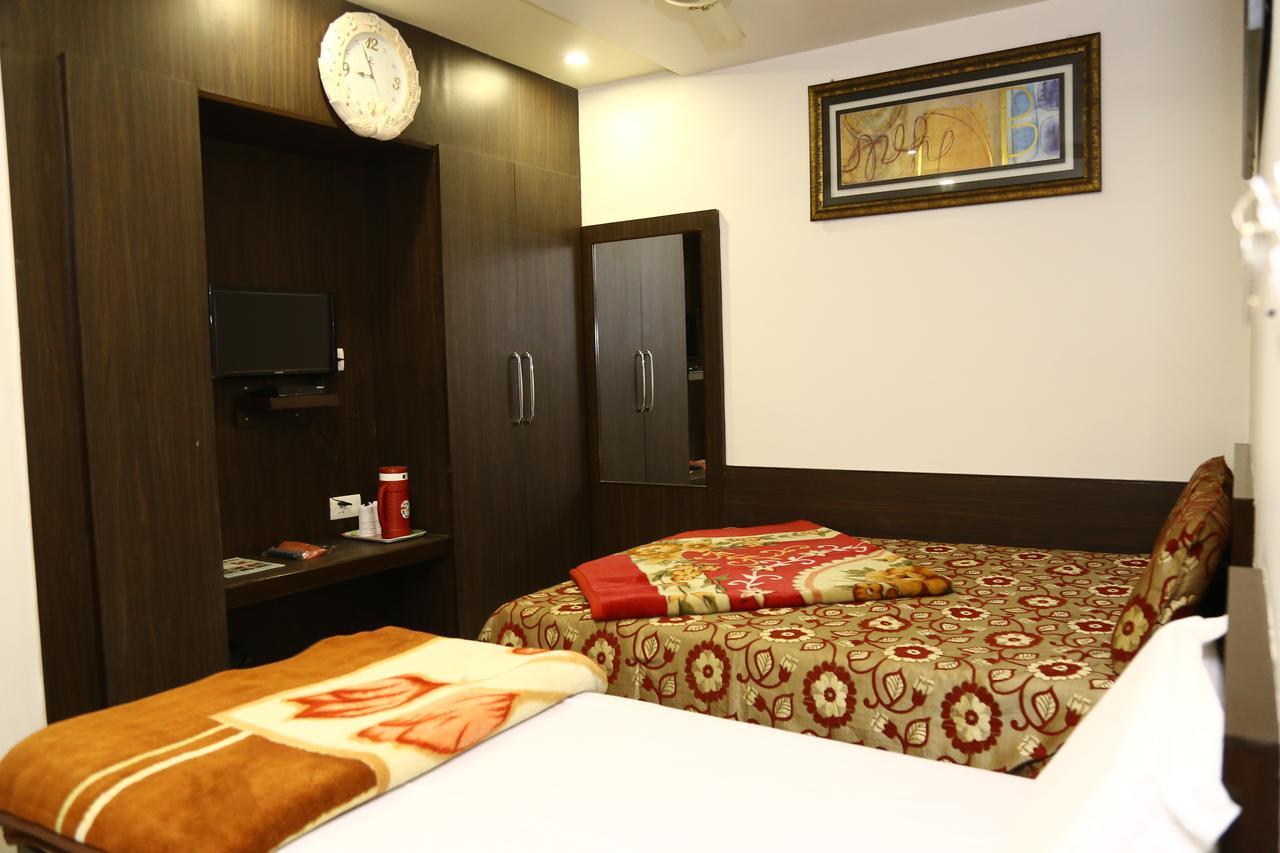 Hotel Abhinandan Inn Dźajpur Zewnętrze zdjęcie