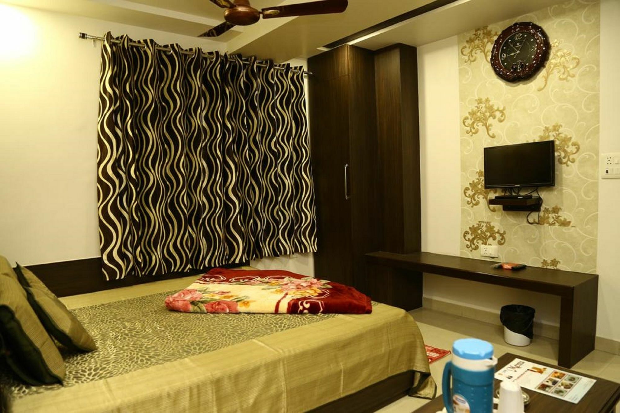 Hotel Abhinandan Inn Dźajpur Zewnętrze zdjęcie